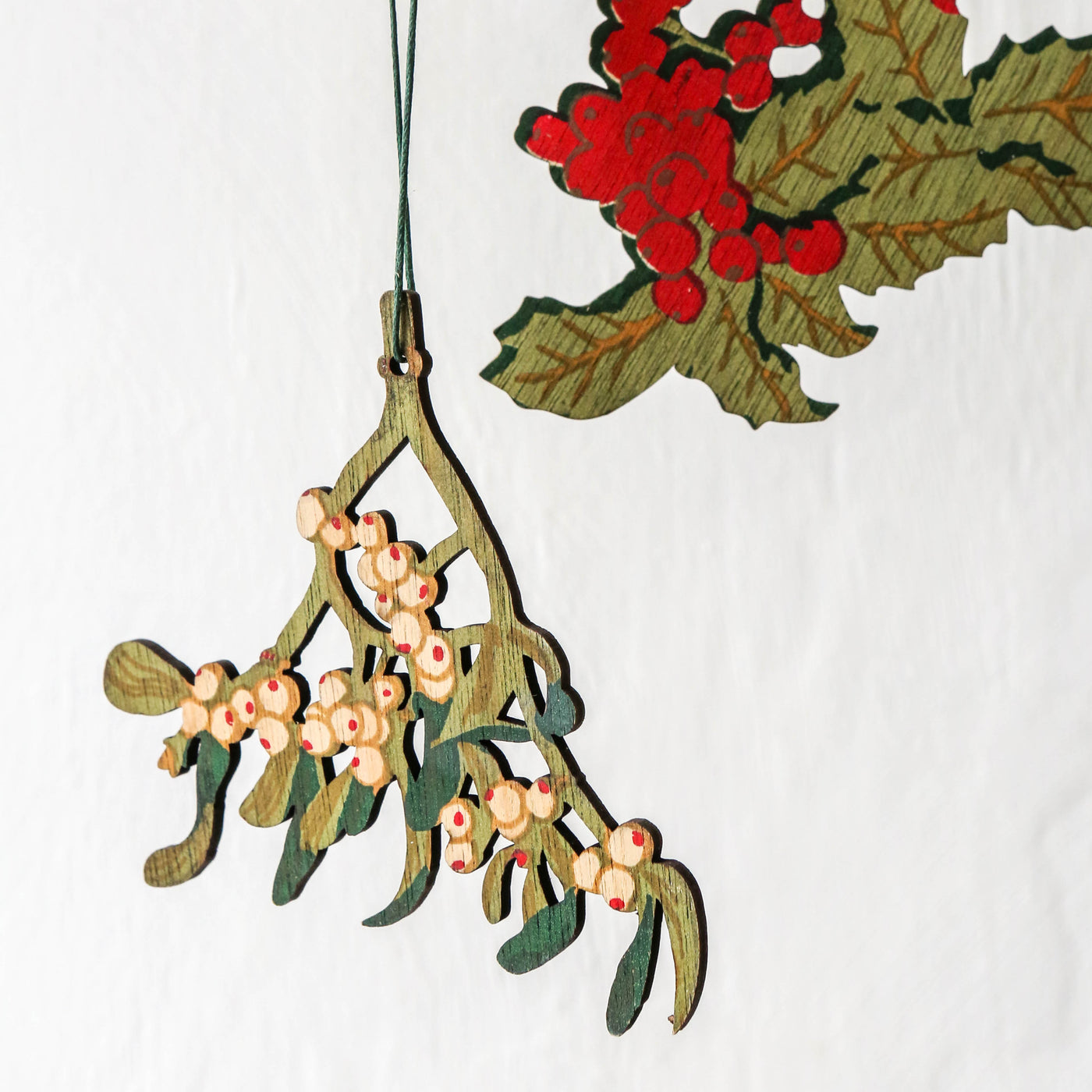 Wooden Winter Foliage Tree Decorations