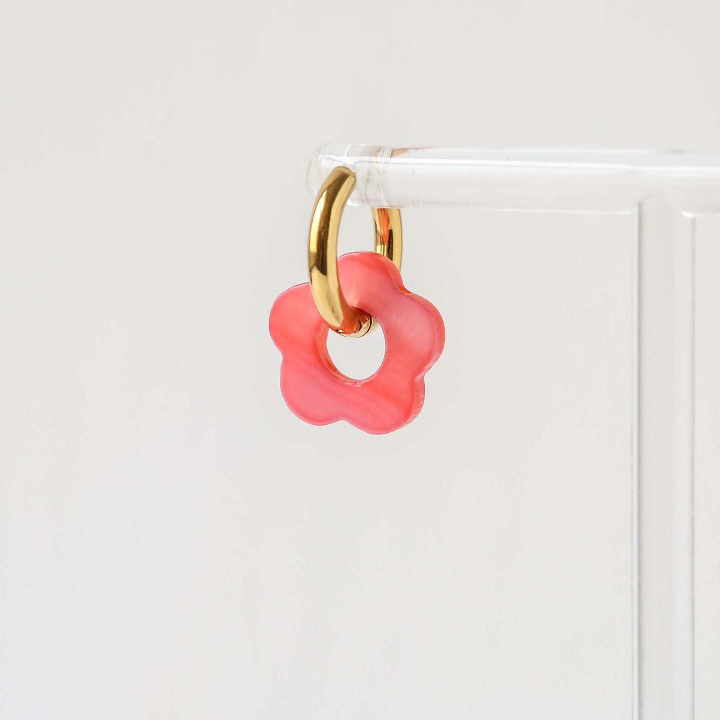 Shell Flower Hoop Earrings - Pink