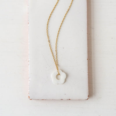 Shell Flower Necklace - White
