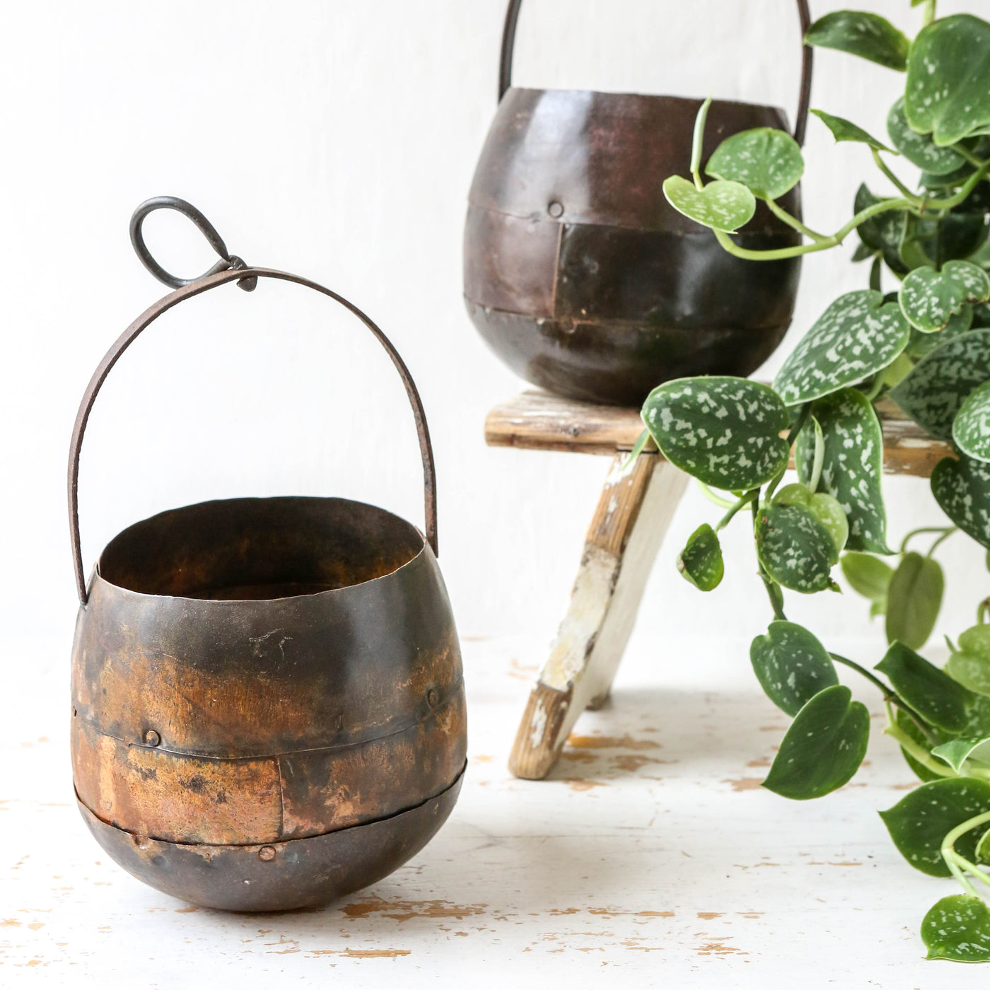 Hanging Iron Pot