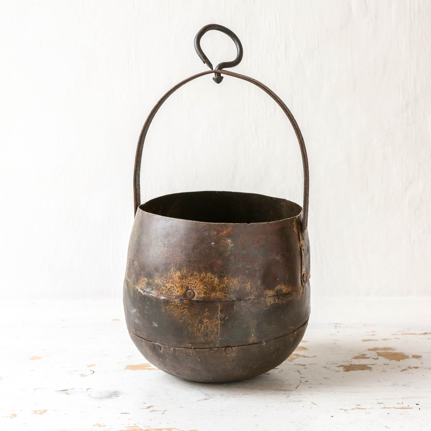 Hanging Iron Pot