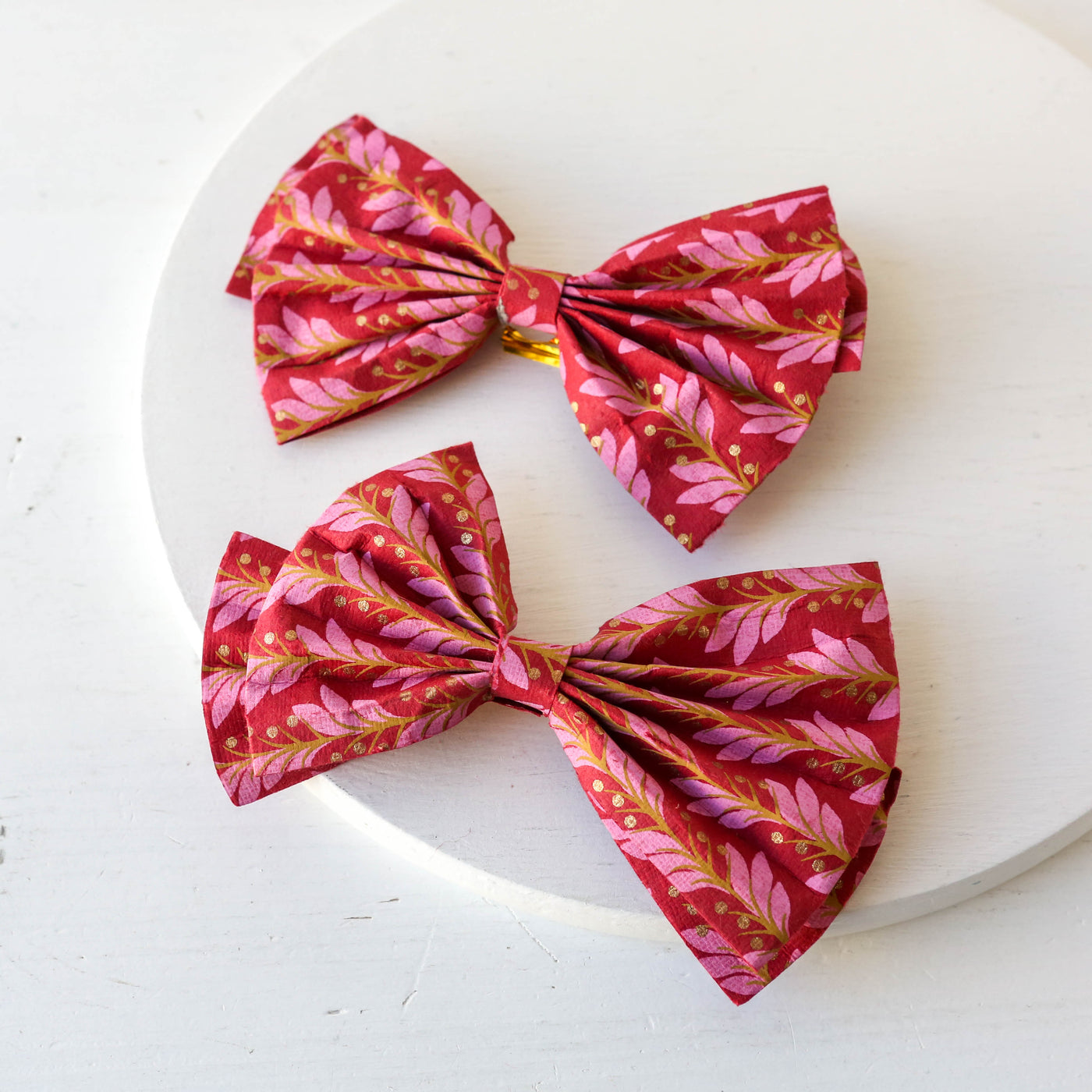 12cm Pair of Paper Bows - Naya Scarlet