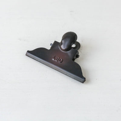 Sturdy Triangle Clip