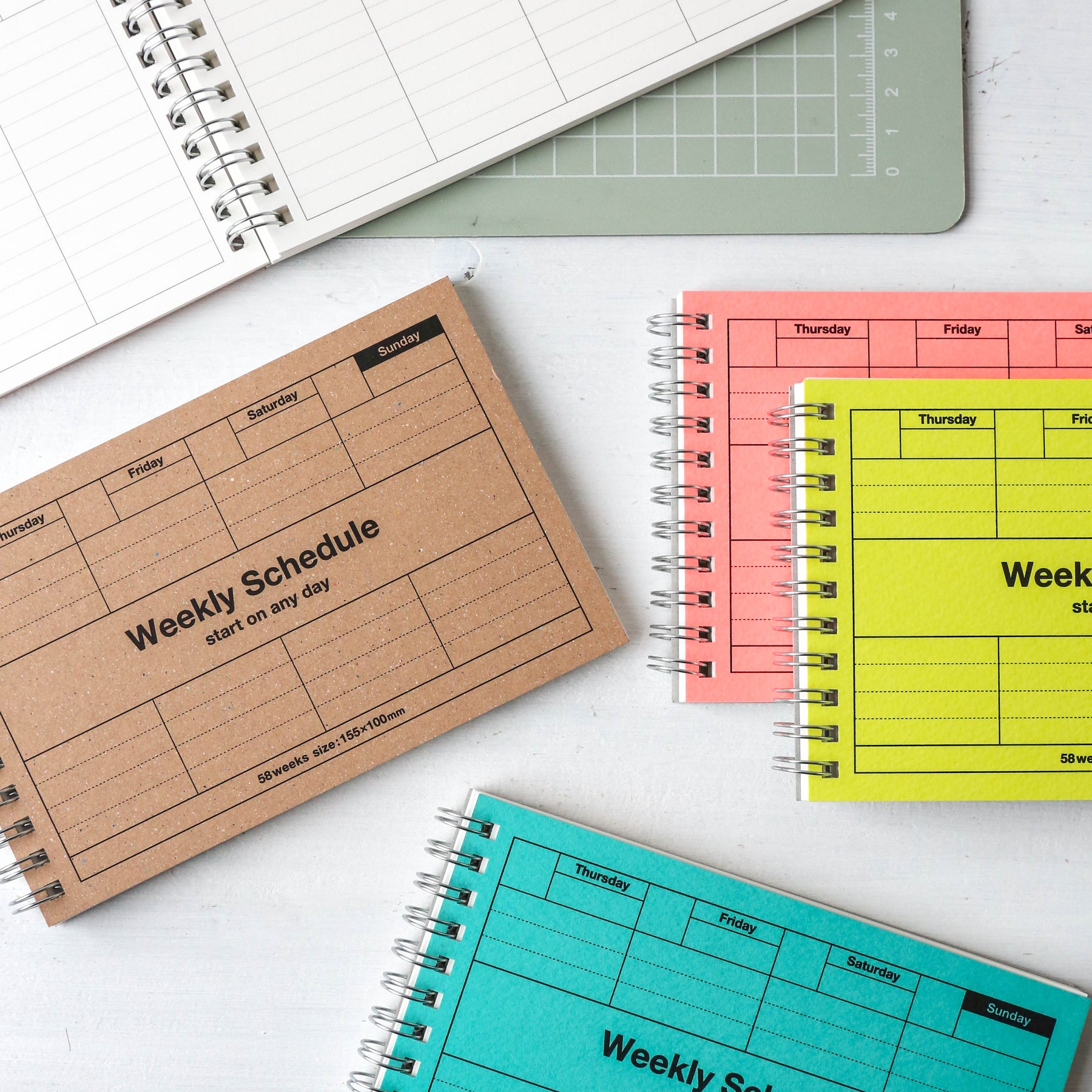 Weekly Schedule Notebook Undated – Berylune