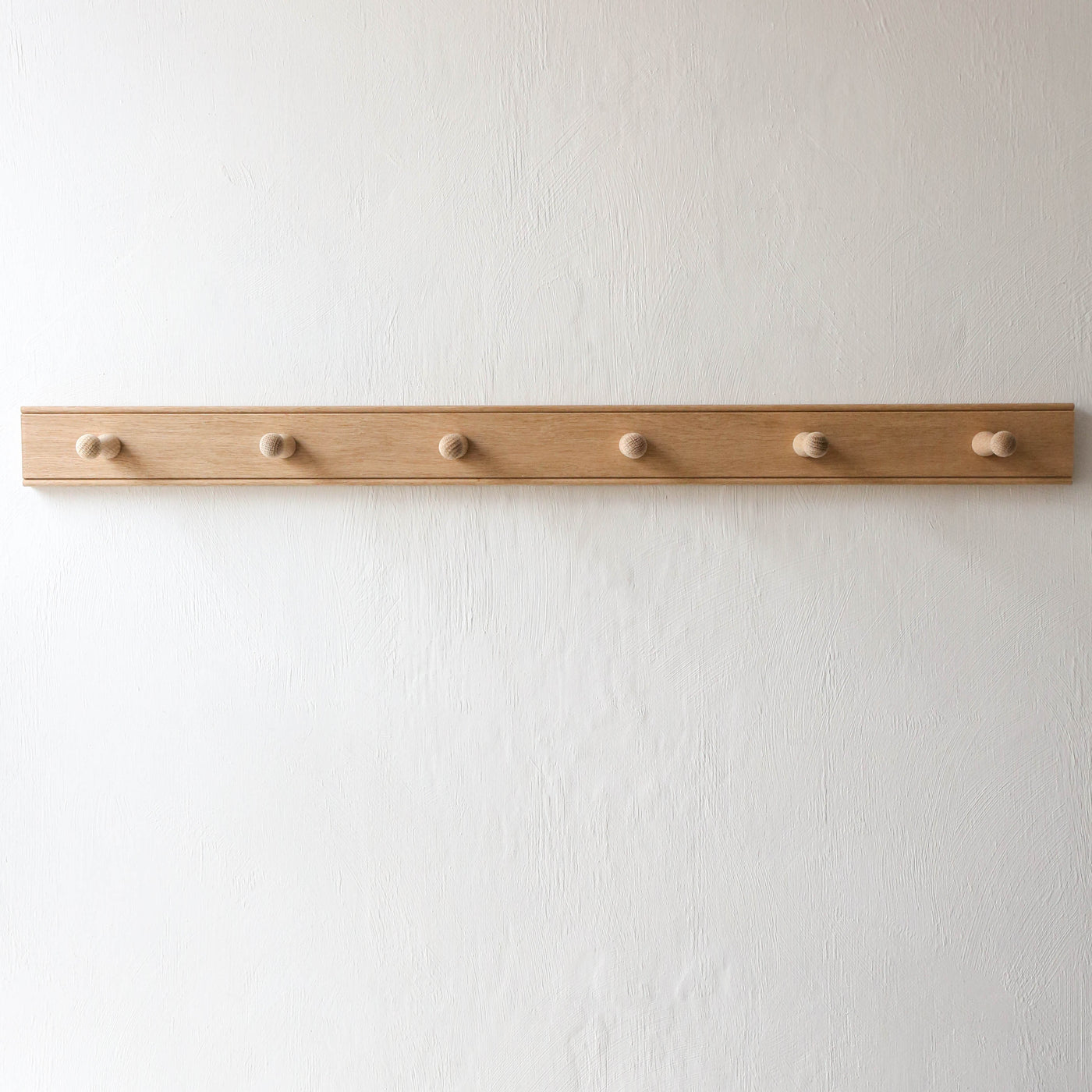 Oak Shaker Peg Rail - 6 Pegs