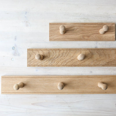 Oak Shaker Peg Rail - 6 Pegs