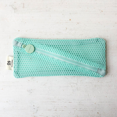Mesh Pen Case by Mark's Inc