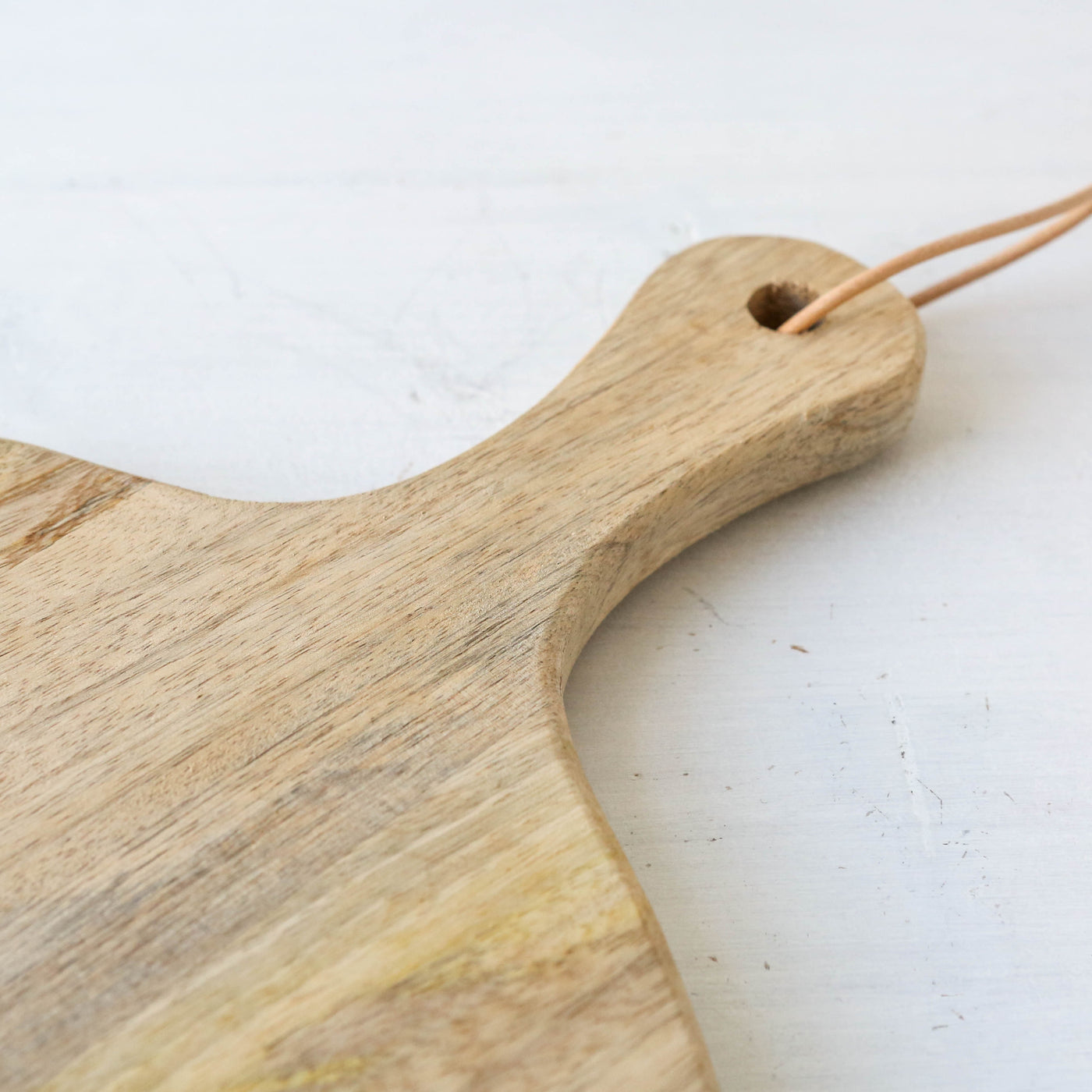 Round Mango Wood Chopping Board