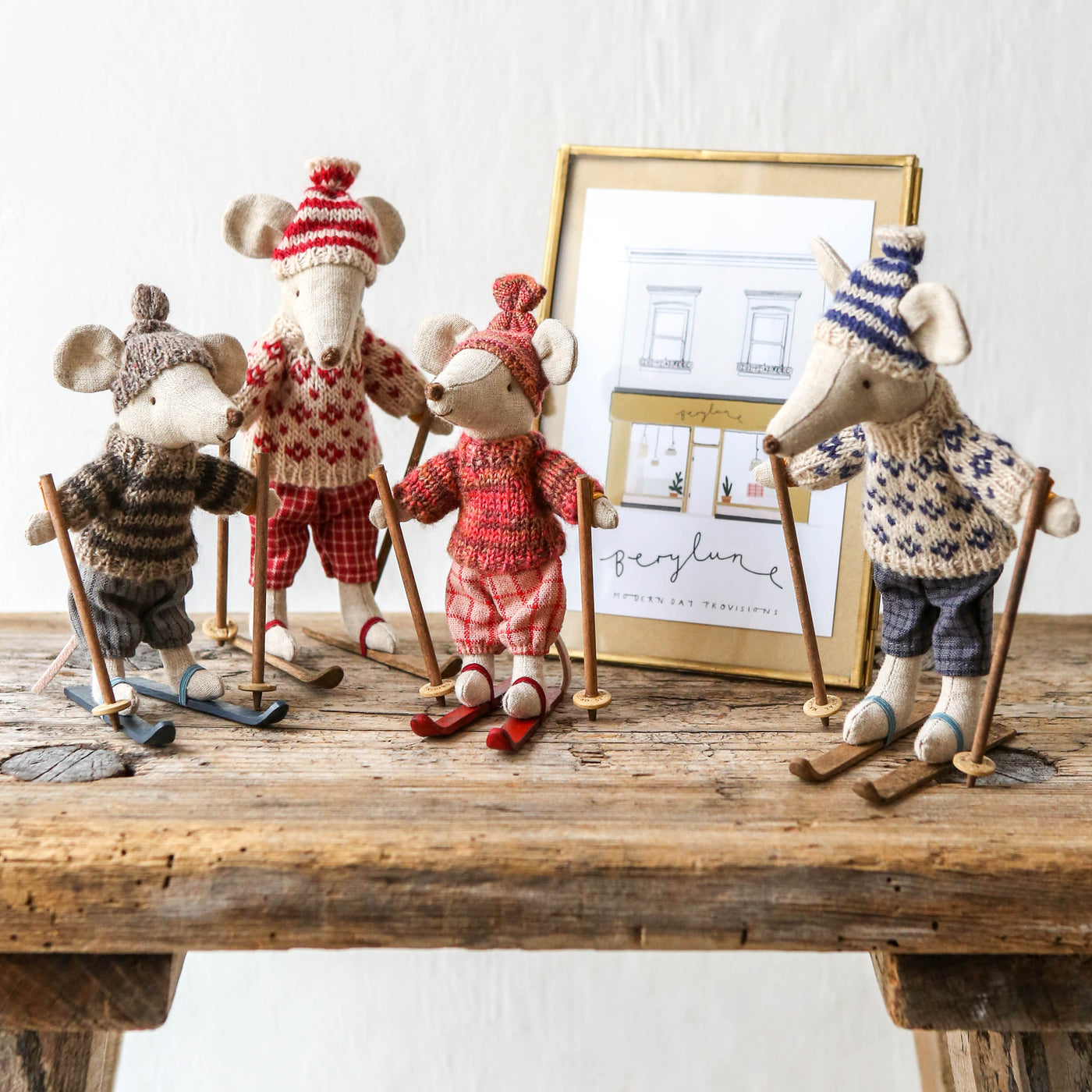 NEW Winter Mice With Ski Set & Hat - Mum Mouse Red