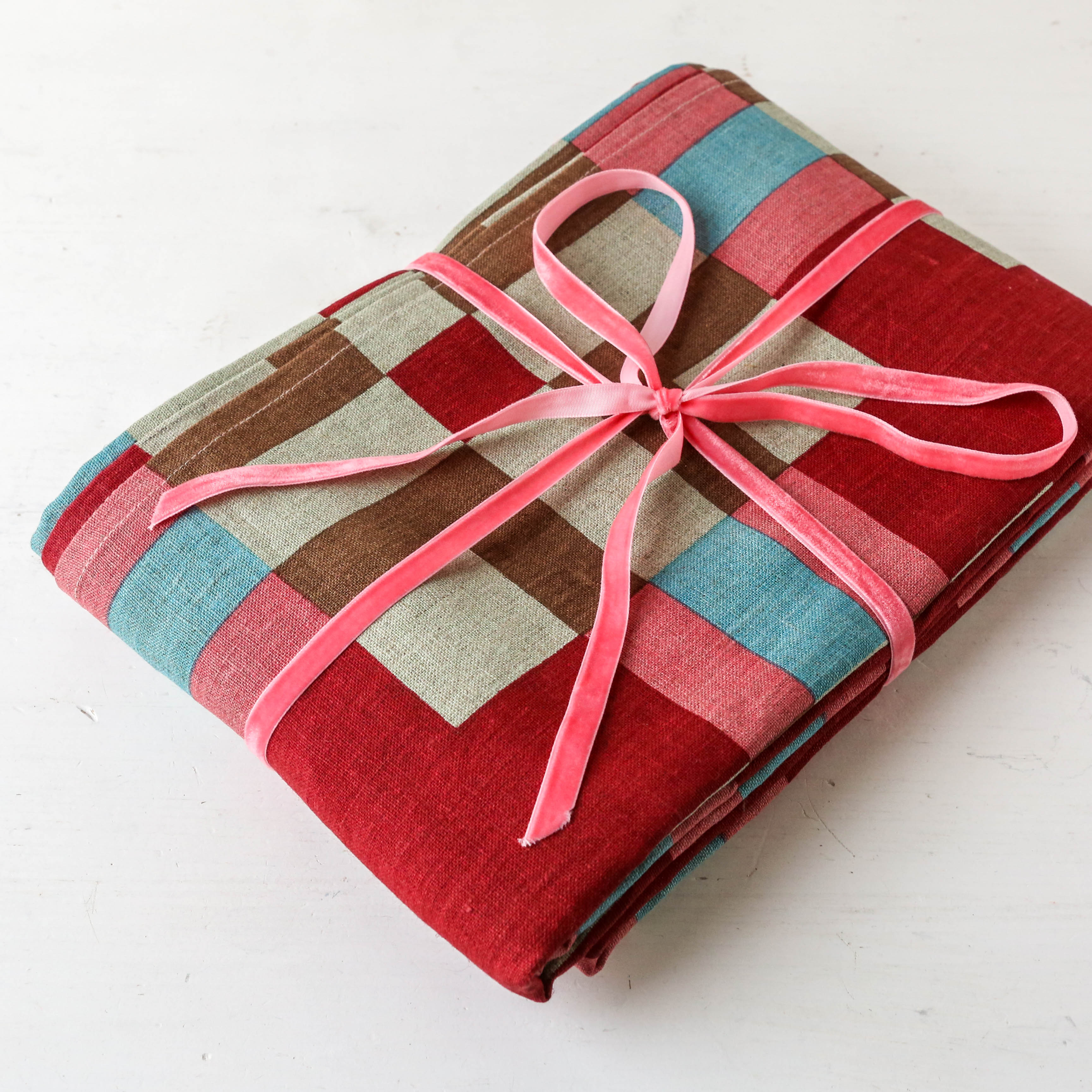 Swedish Check Linen Tablecloth - Ruby Red – Berylune