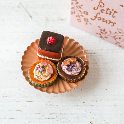 Maileg Mini Cakes & Cakestand