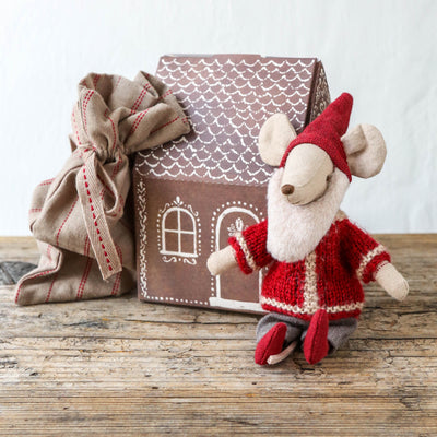 Santa Mouse in Housebox