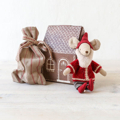Santa Mouse in Housebox