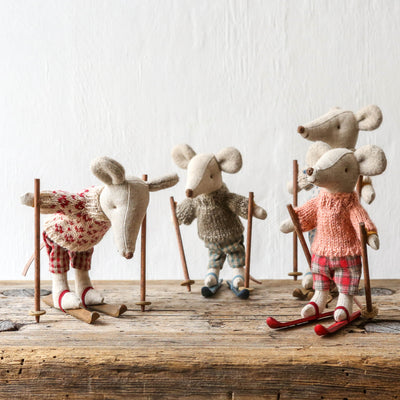 Winter Mice With Ski Set - Big Brother Mouse