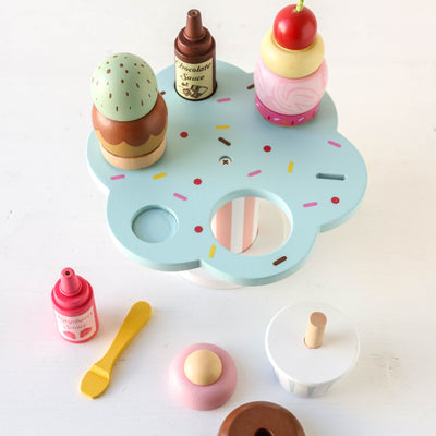 Wooden Ice Cream Stand & Toppings
