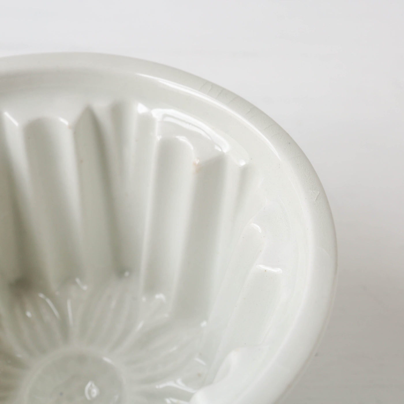 Vintage Ceramic Jelly Mould - Flower Design