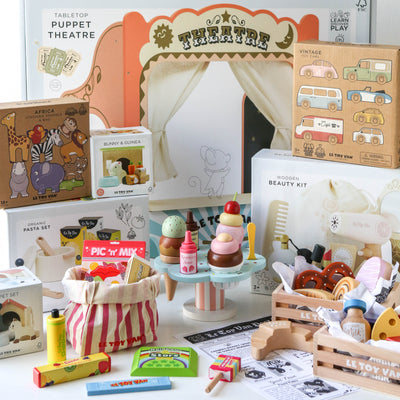 Wooden Ice Cream Stand & Toppings