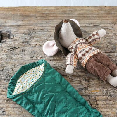 Hiker Mouse - Big Brother with Sleeping Bag
