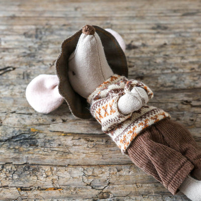 Hiker Mouse - Big Brother with Sleeping Bag