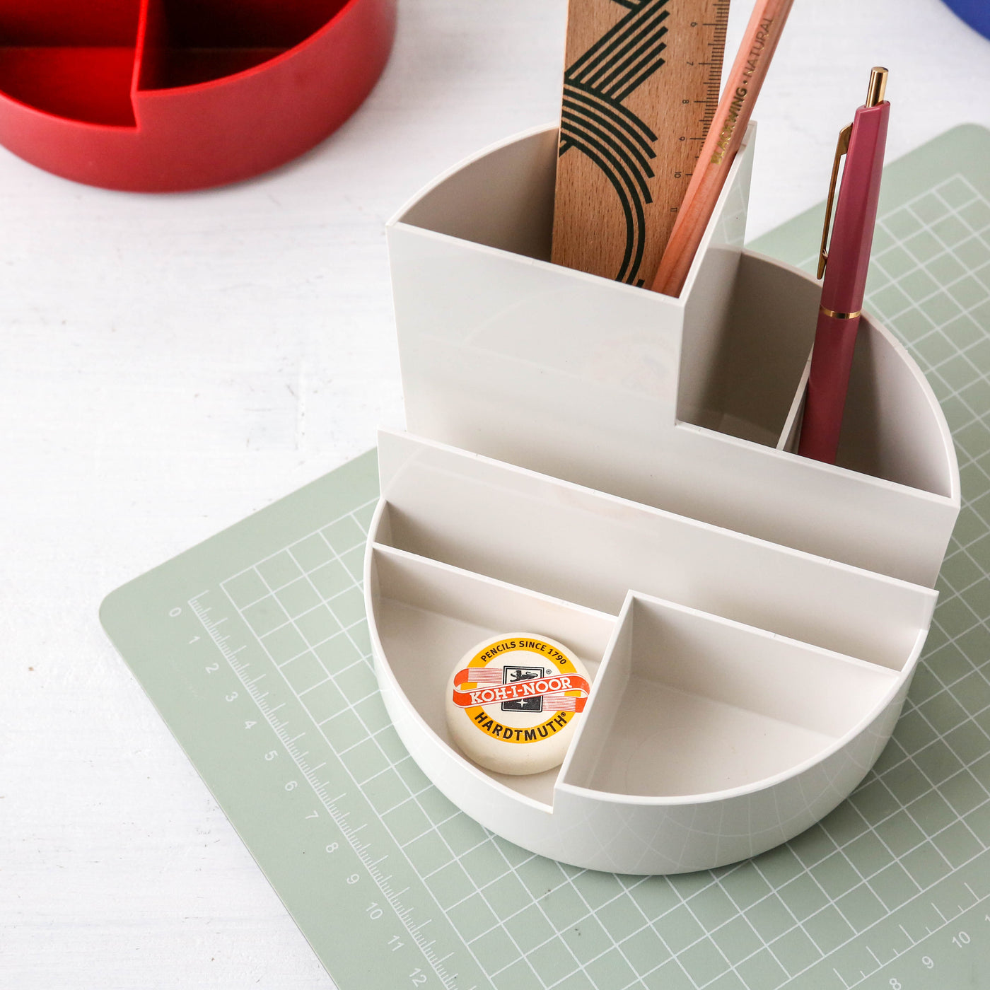 Retro Round Box Desk Organiser