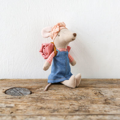 New Hiker Mouse - Big Sister with Sleeping Bag