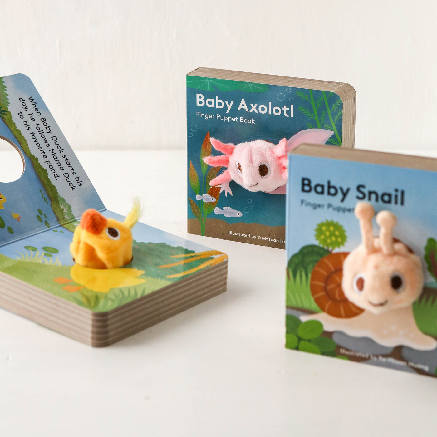 Finger Puppet Board Book - Baby Snail
