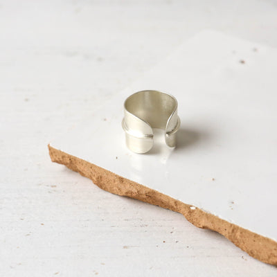 Statement Ridge Gap Ring
