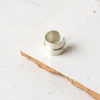 Statement Ridge Gap Ring