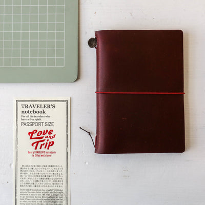 TRAVELER'S notebook Red LOVE AND TRIP Edition - Passport Size
