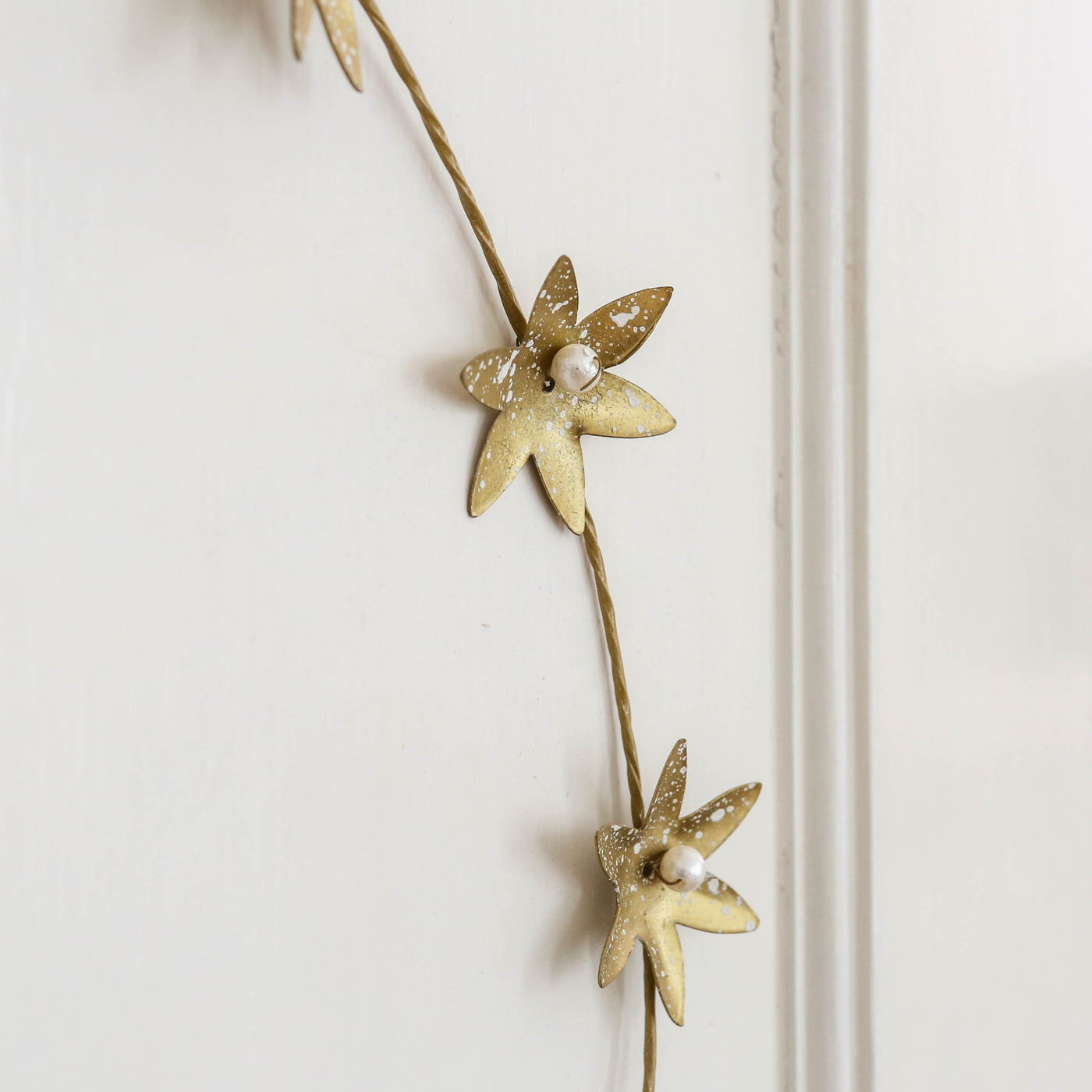 30cm Antique Gold Star Flower Wreath