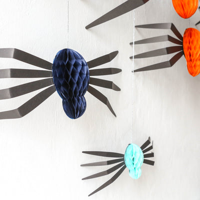 Hanging Honeycomb Spiders - Pack of 12