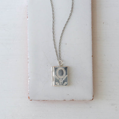 Deco Flower Miniature Book Locket