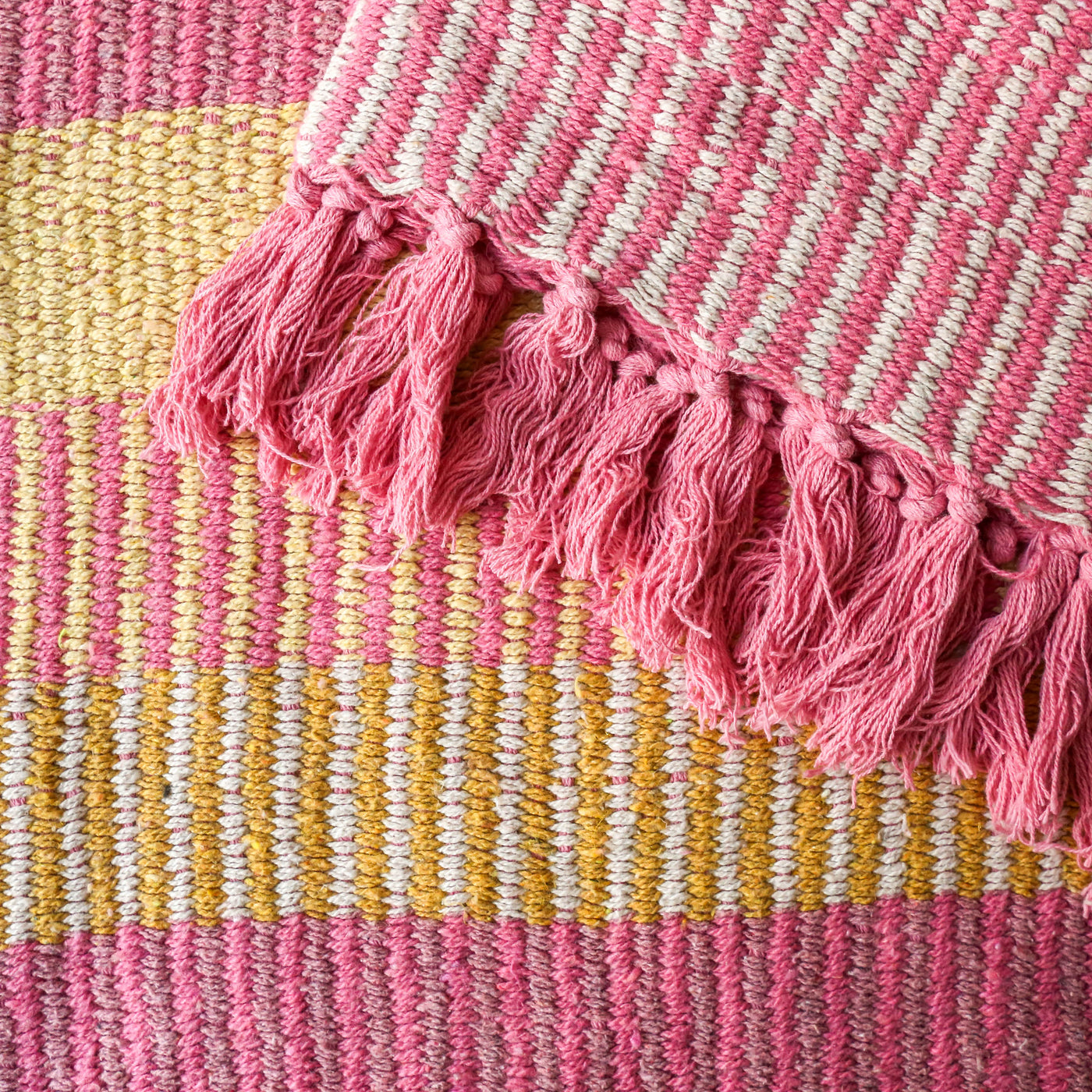 Isnel Recycled Cotton Throw - Pink