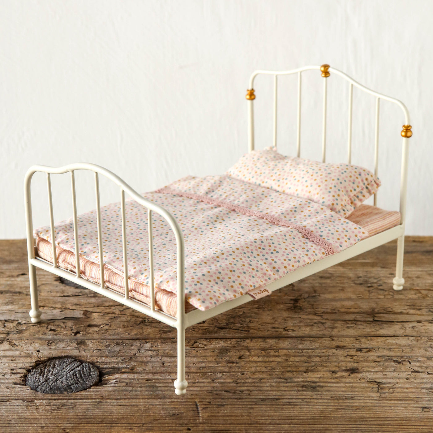 Maileg Mouse Vintage Bed - Off White