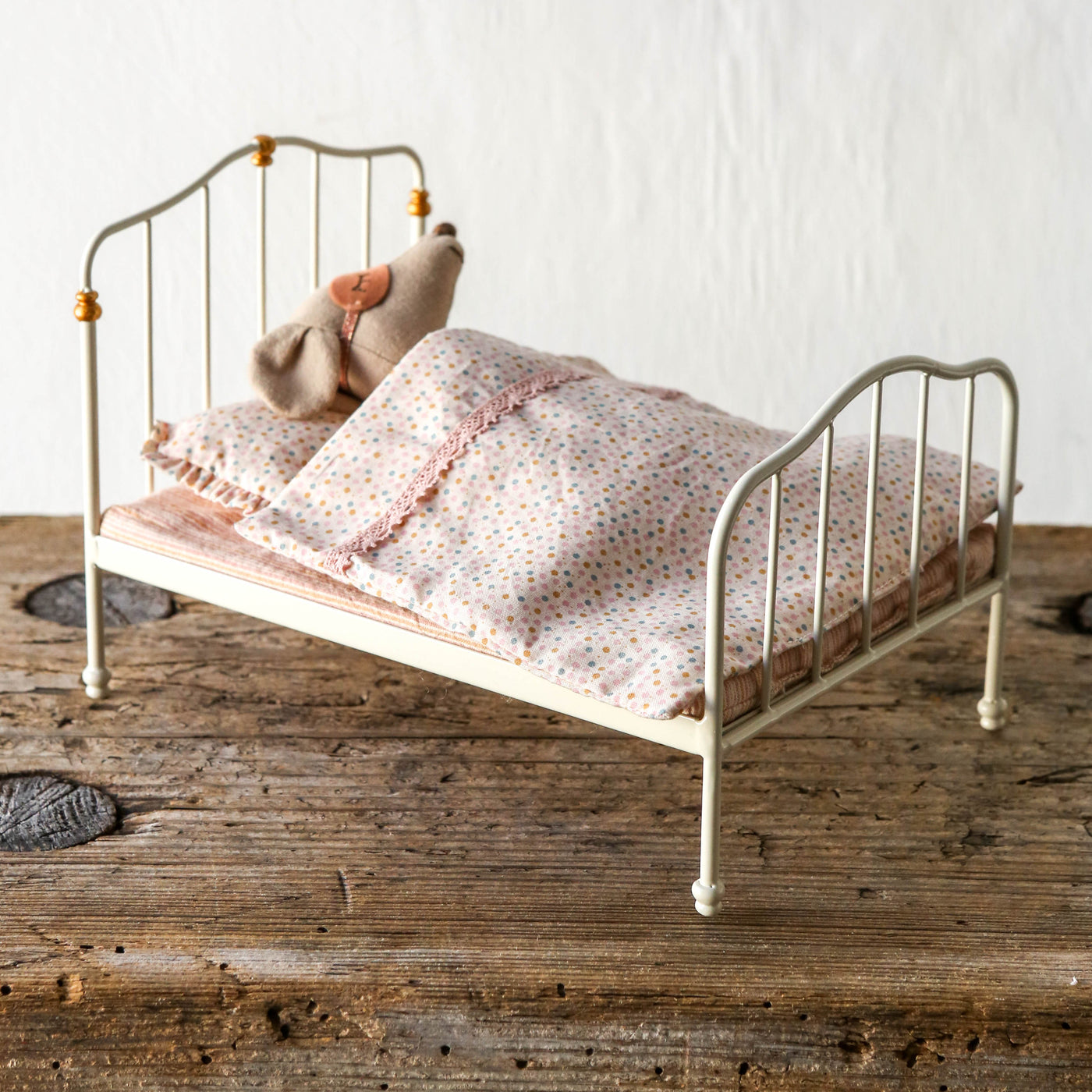 Maileg Mouse Vintage Bed - Off White