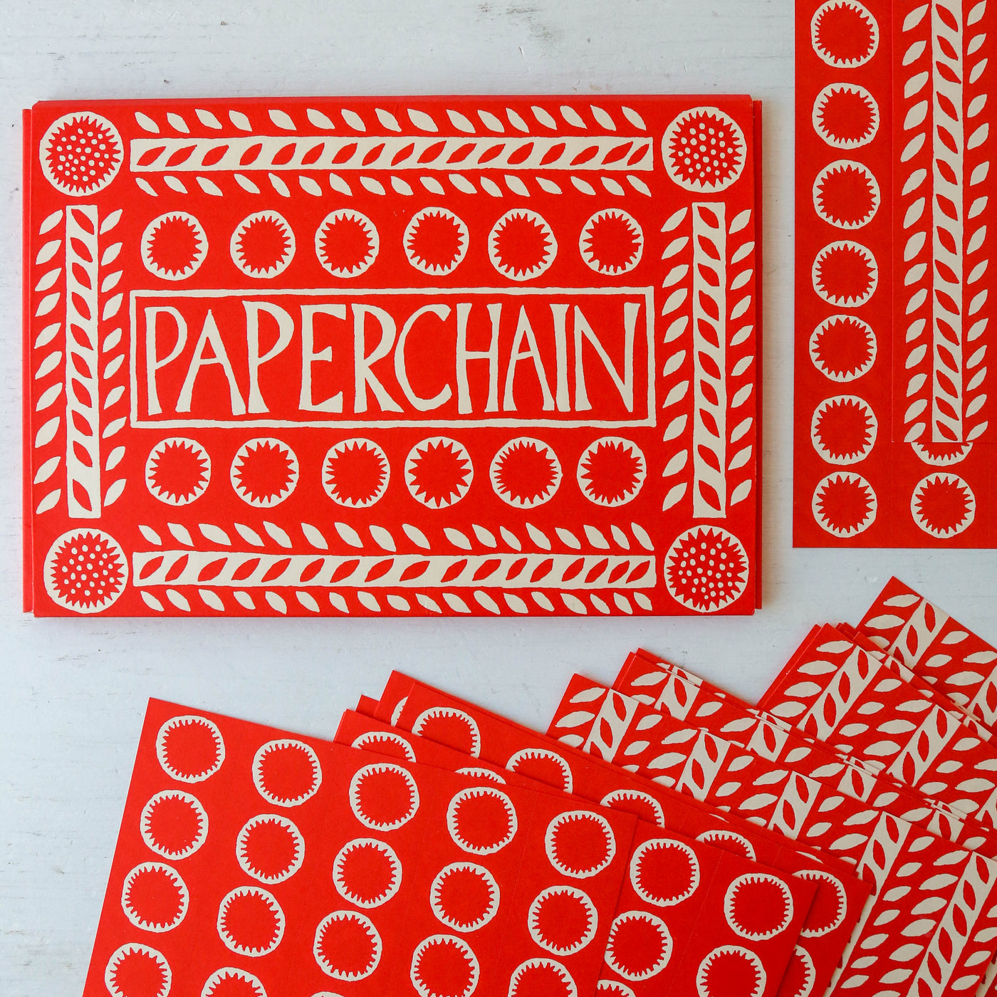 Cambridge Imprint Red and White Paperchain Kit By Cambridge Imprint.