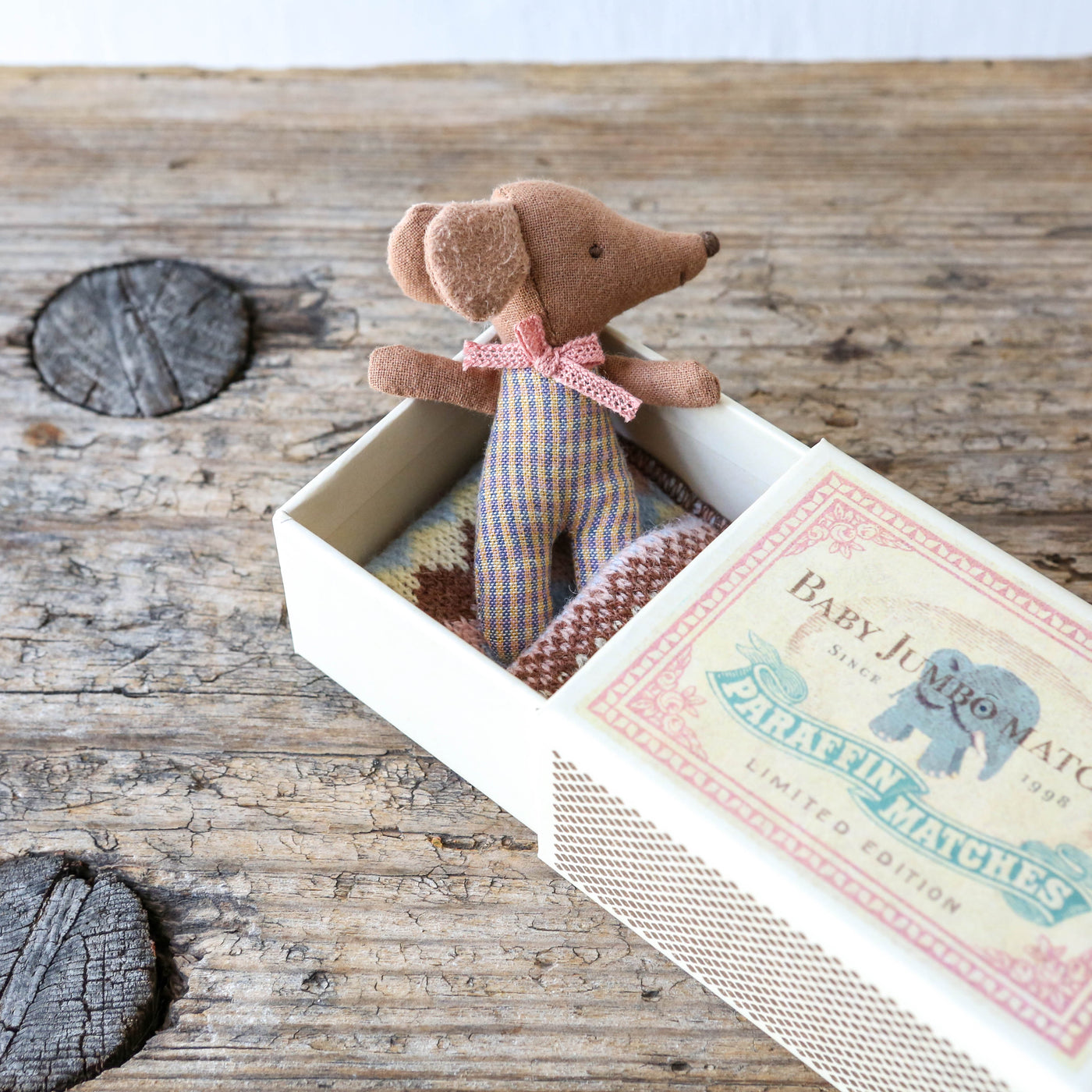 Sleepy / Wakey Baby Mouse Toy in Matchbox - Rose