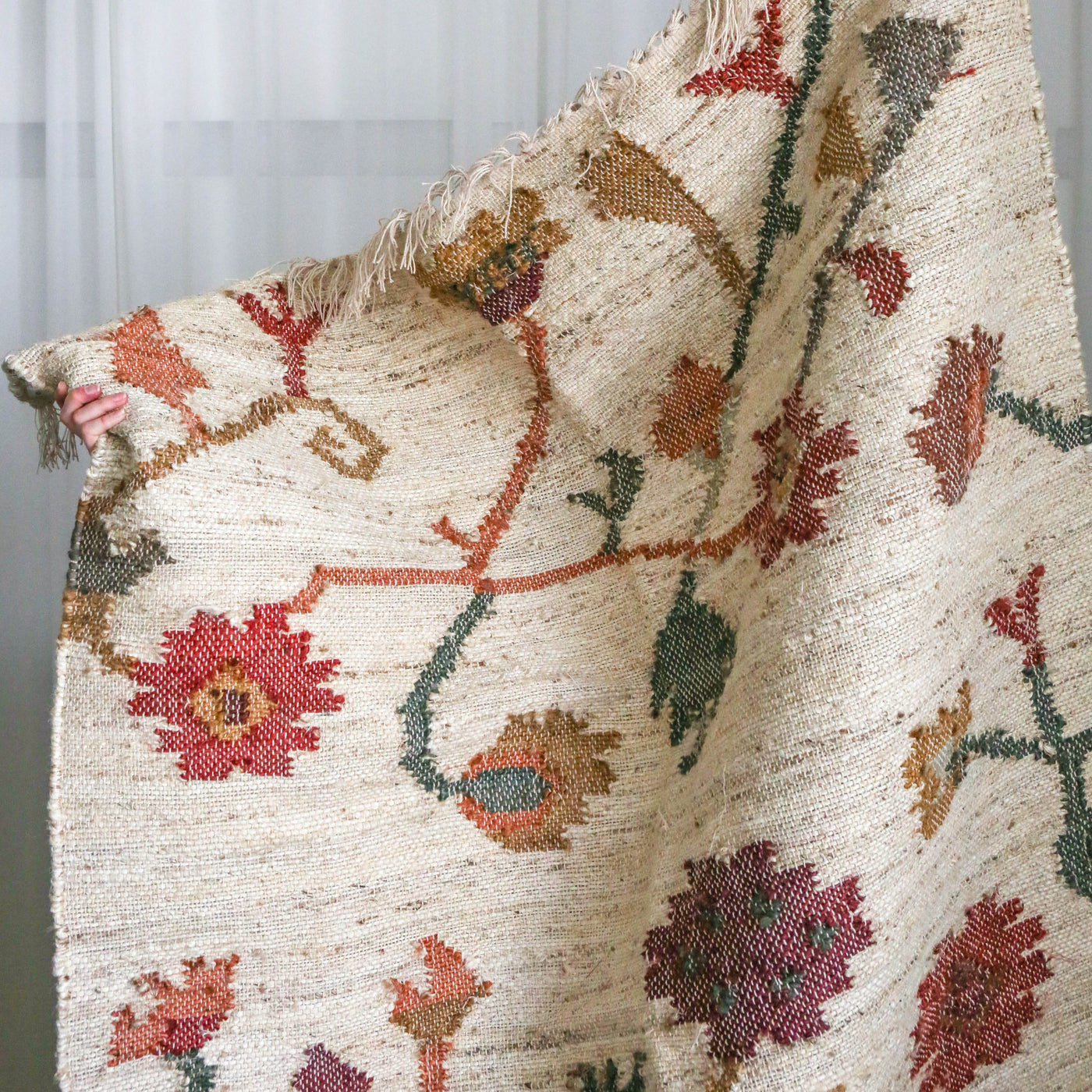 Cream with Red Flowers Kelim Woven Rug - 120 x 180cm