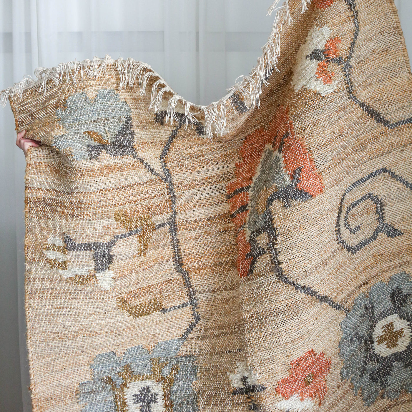 Beige Floral Kelim Woven Rug - 120 x 180cm
