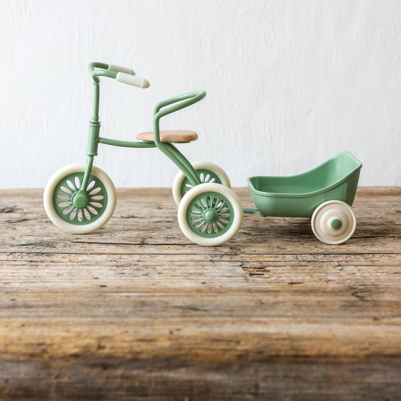 Abri à Tricycle for Maileg Mice