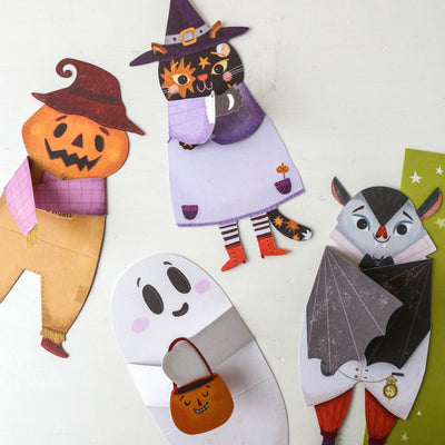 Hugging Halloween Card