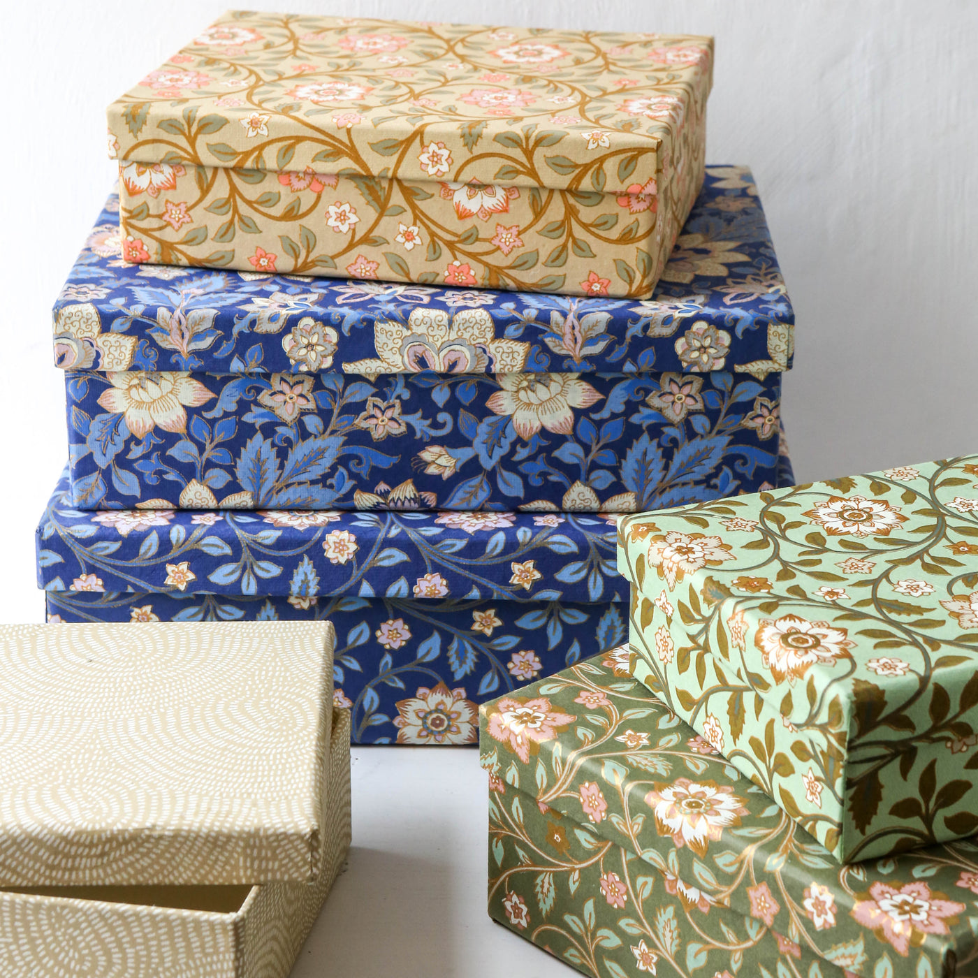 Squat Covered Box in Roja Midnight - Extra Large