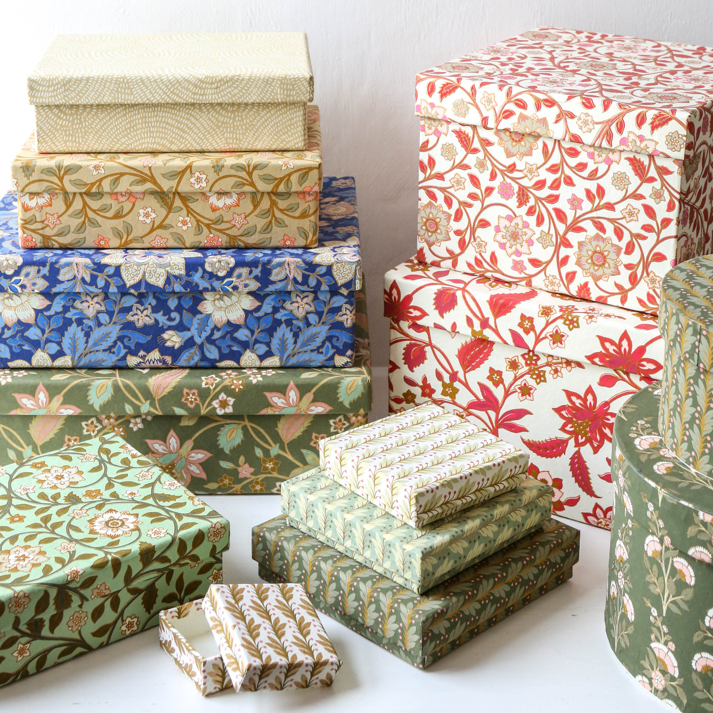 Squat Covered Box in Roja Olive - Small