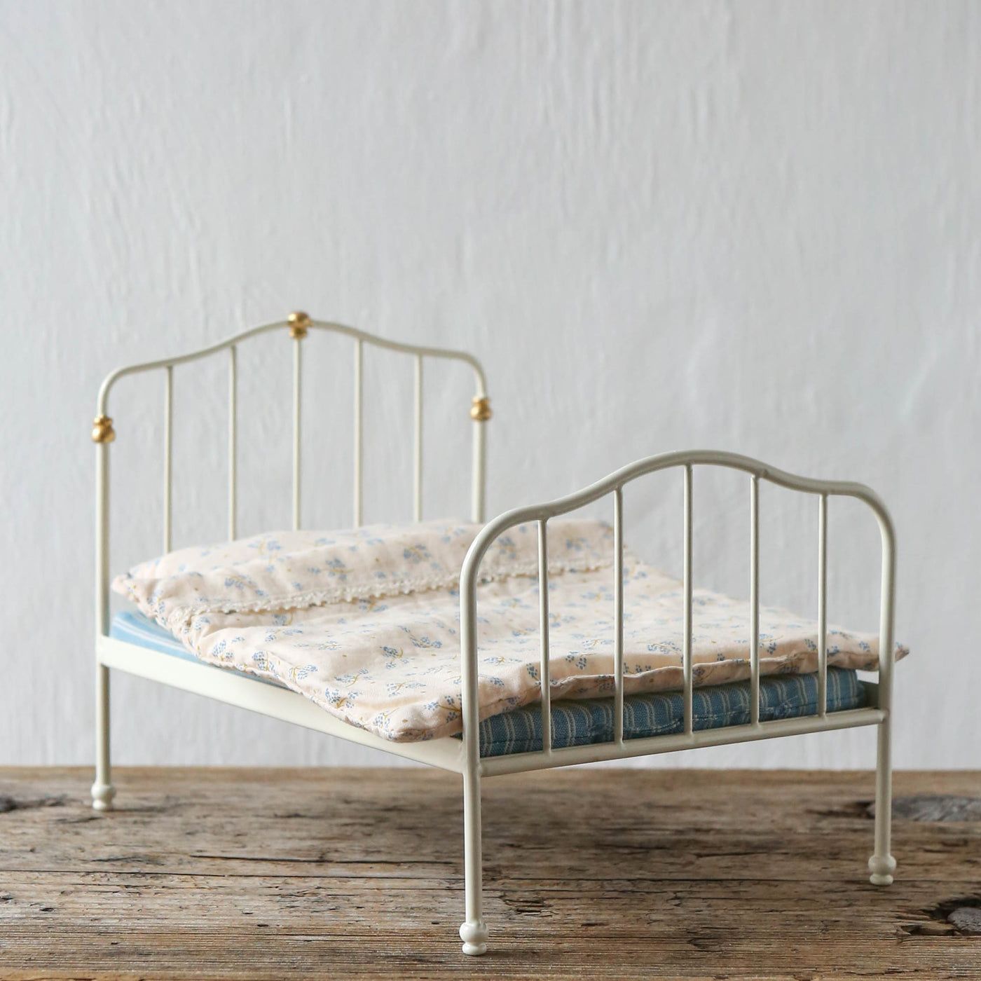 Maileg Mouse Bed - Off White