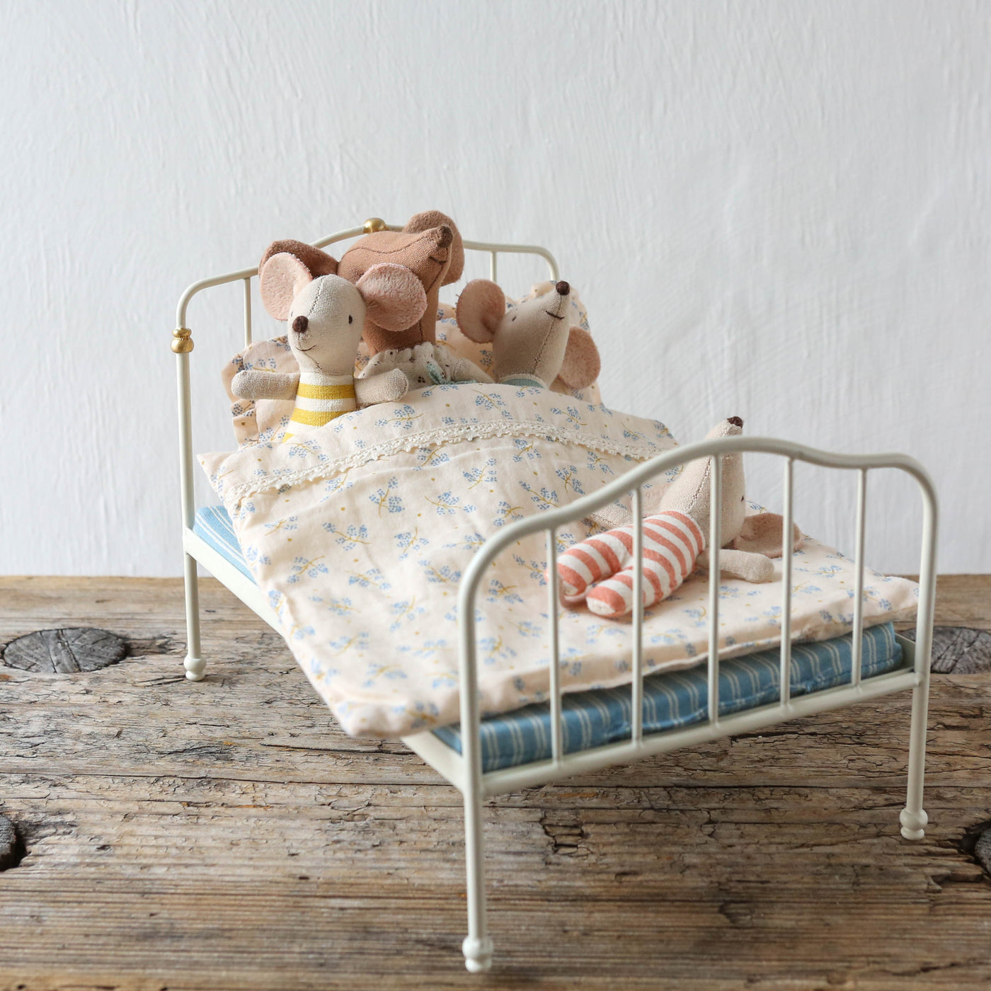 Maileg Mouse Bed - Off White