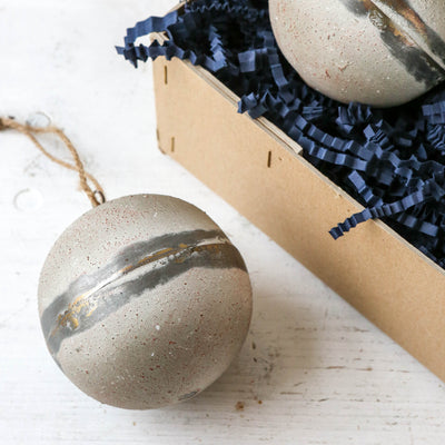7.5cm Aged Zinc Bauble