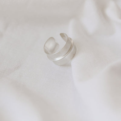 Statement Ridge Gap Ring