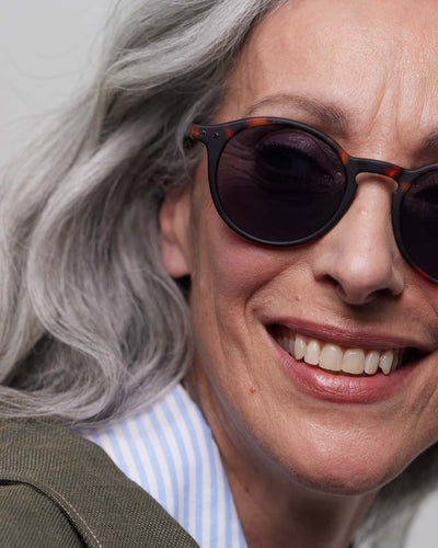 Reading Sunglasses - Design 'D' in Tortoise by Izipizi