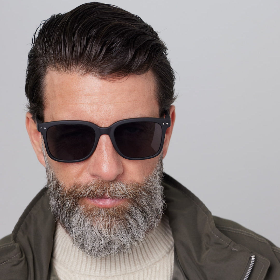 Sunglasses - Design 'L' in Black by Izipizi