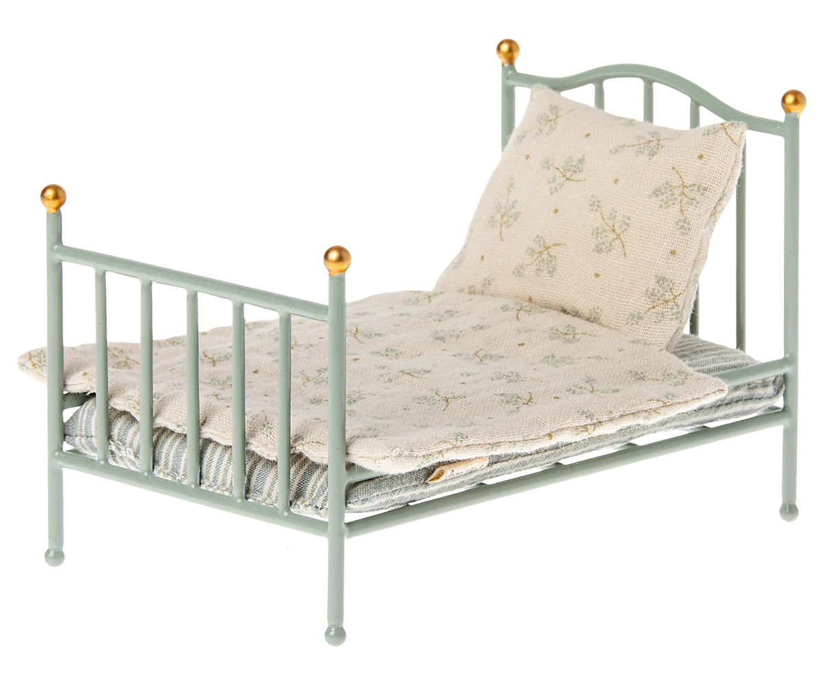 Maileg Mouse Vintage Bed - Mint